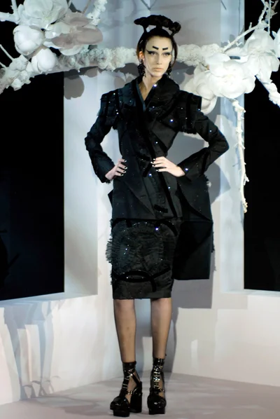 Look 32